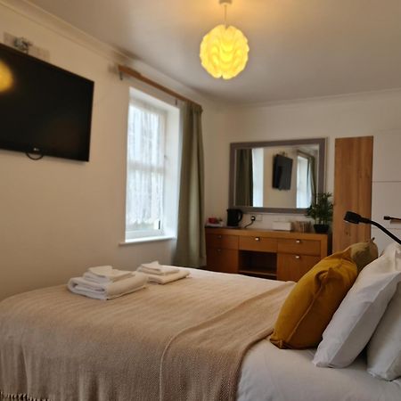 The Torland - Paignton Seafront - Free Parking, All Rooms En-Suite Bagian luar foto