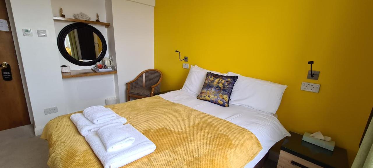 The Torland - Paignton Seafront - Free Parking, All Rooms En-Suite Bagian luar foto