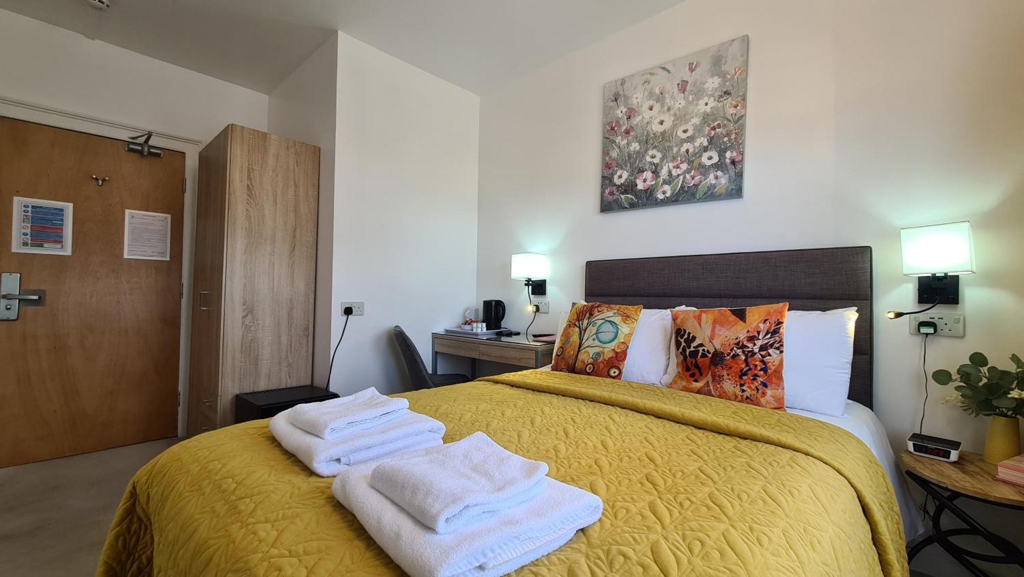 The Torland - Paignton Seafront - Free Parking, All Rooms En-Suite Bagian luar foto