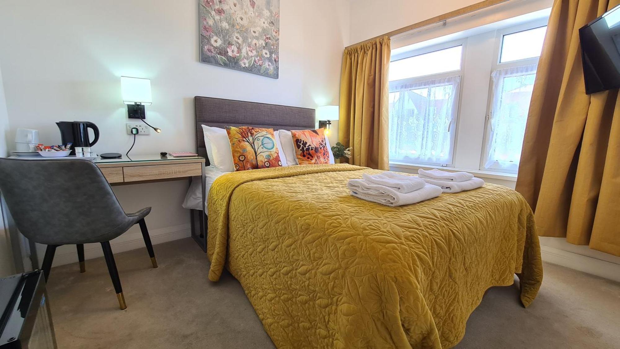 The Torland - Paignton Seafront - Free Parking, All Rooms En-Suite Bagian luar foto
